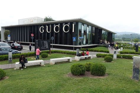 foto fabbrica gucci